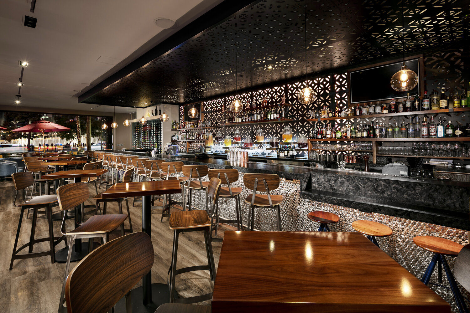 03.+Bar+Photo+by+Velich+Studio